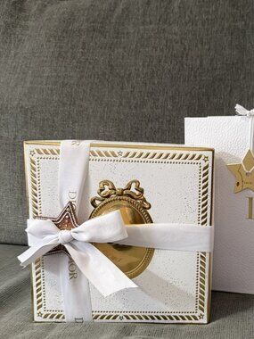 DIOR 2026 Holiday Limited Edition Gift Box Gingerbread Cookie star